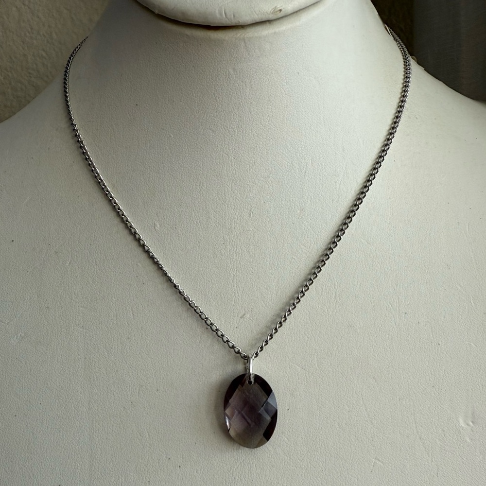 Purple brown molded lucite pendant silver tone chain - Picture 3 of 7